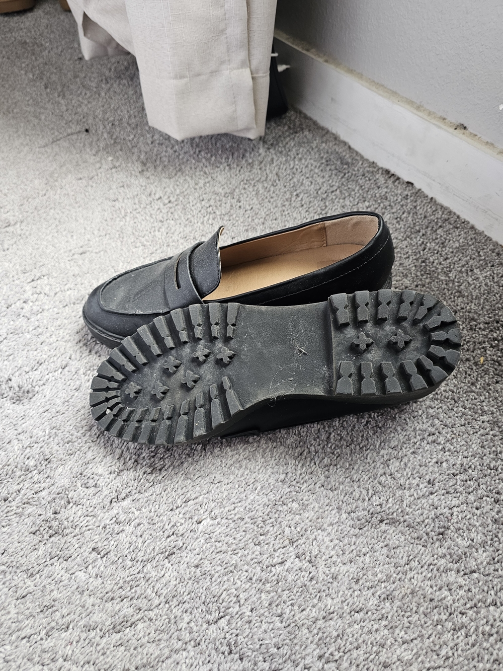 DV by Dolce Vita Black Leather Penny Loafers - Picture 3 of 3